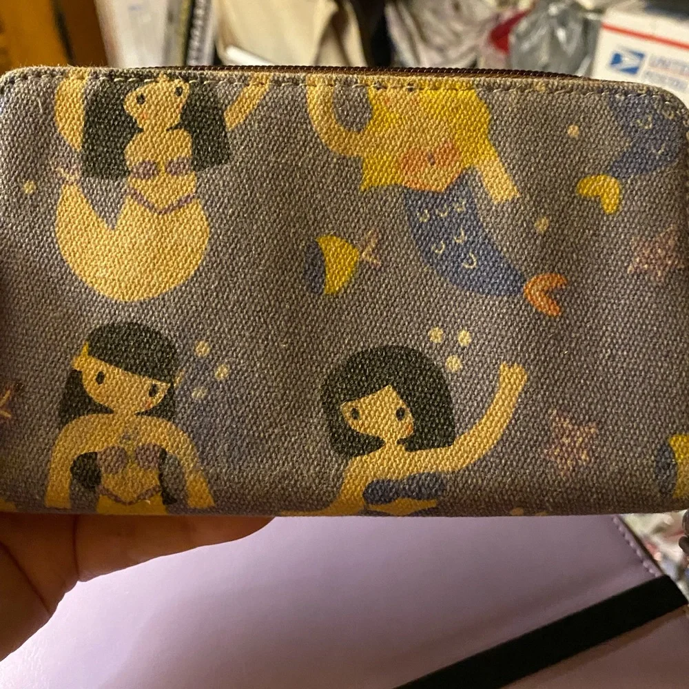 UNIONBAY Canvas Mermaid Print Wallet with Brown Leather Trim - Picture 4 of 13